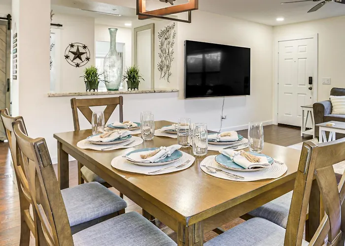 Snowbird Retreat W/ Putting In Area!